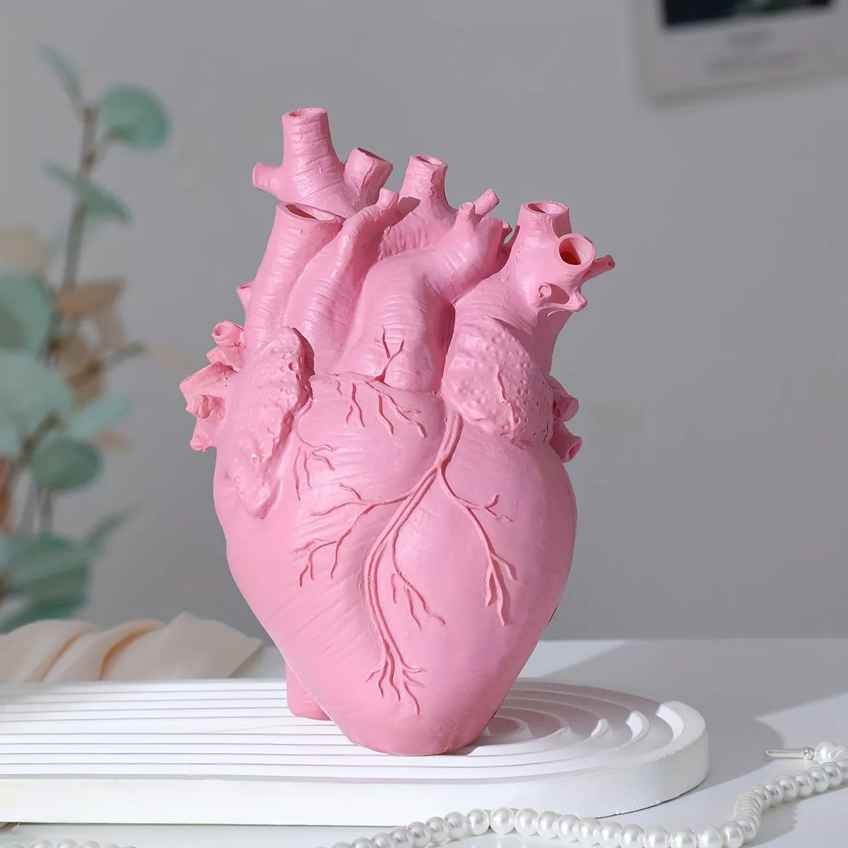 1pc Heart-shaped Resin Ornaments, For Desktops And Living Rooms, Including Flower Vases And Dried Flower Arrangements For Dining Tables, Resin Flower Vases For Desktops