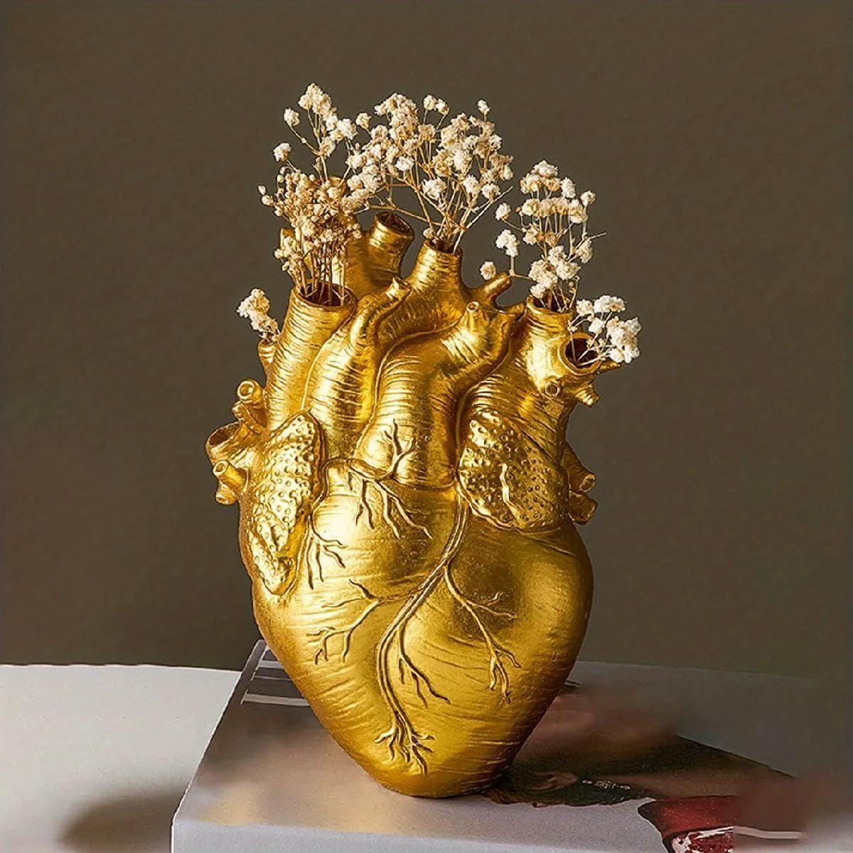 1pc Heart-shaped Resin Ornaments, For Desktops And Living Rooms, Including Flower Vases And Dried Flower Arrangements For Dining Tables, Resin Flower Vases For Desktops