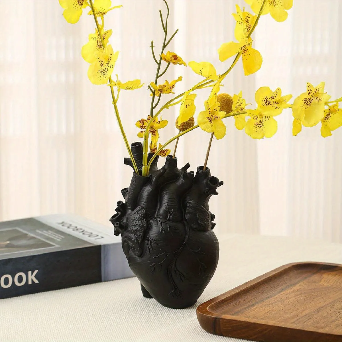 1pc Heart-shaped Resin Ornaments, For Desktops And Living Rooms, Including Flower Vases And Dried Flower Arrangements For Dining Tables, Resin Flower Vases For Desktops
