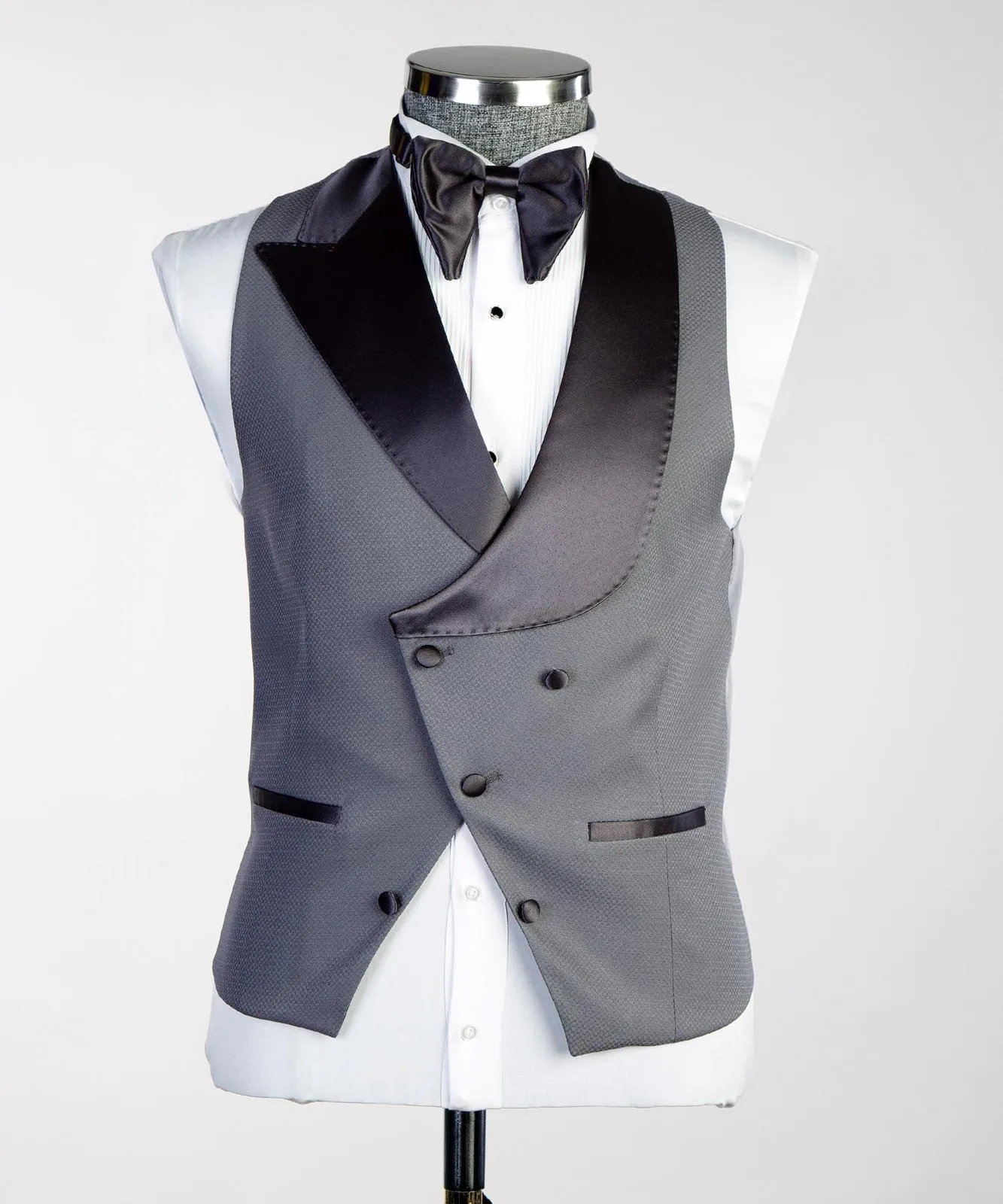 Cambridge tuxedo suit