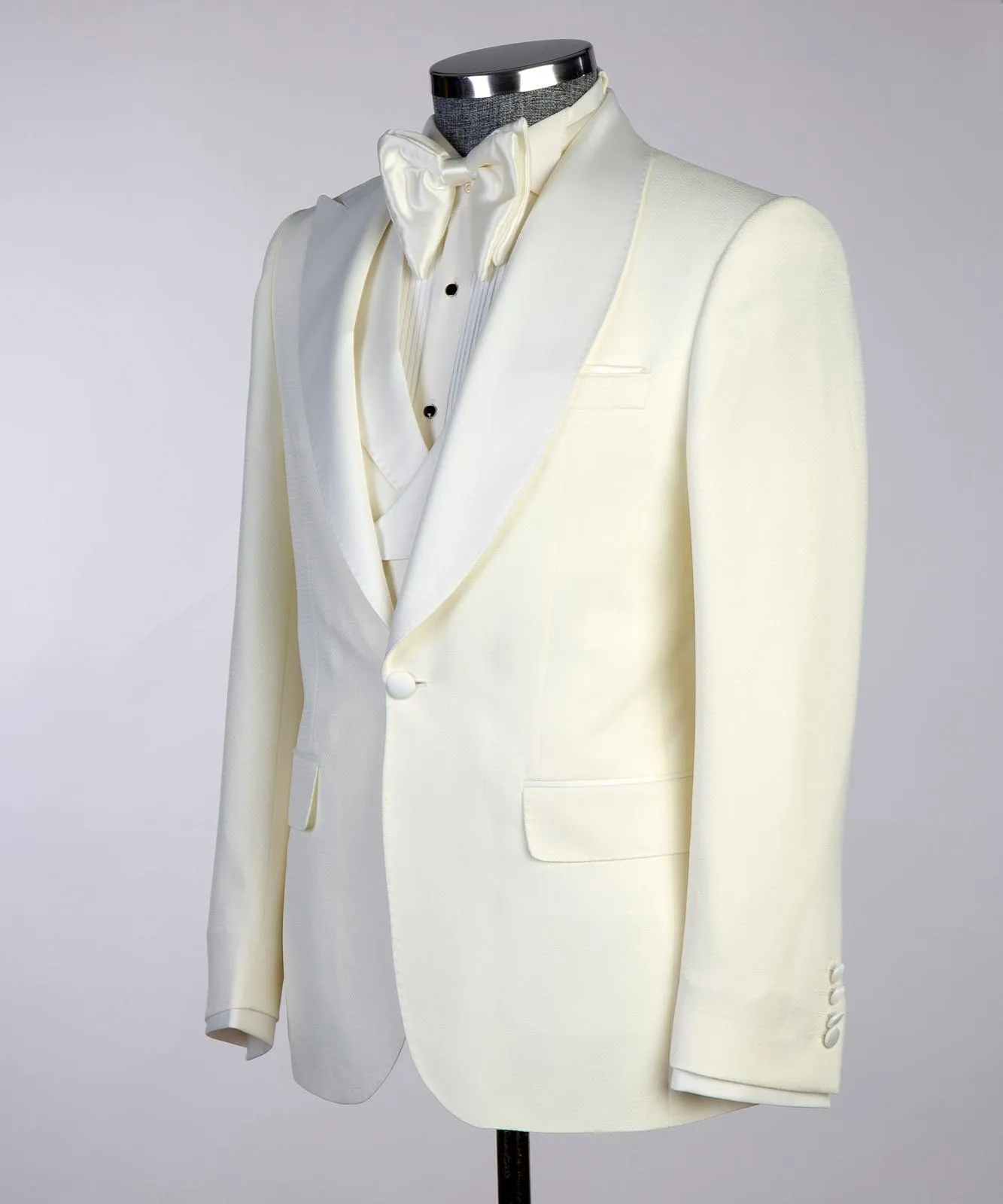 Cream cambridge tuxedo suit