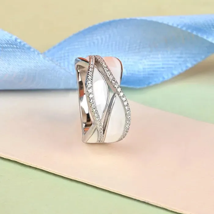 Intertwined Radiance Ring