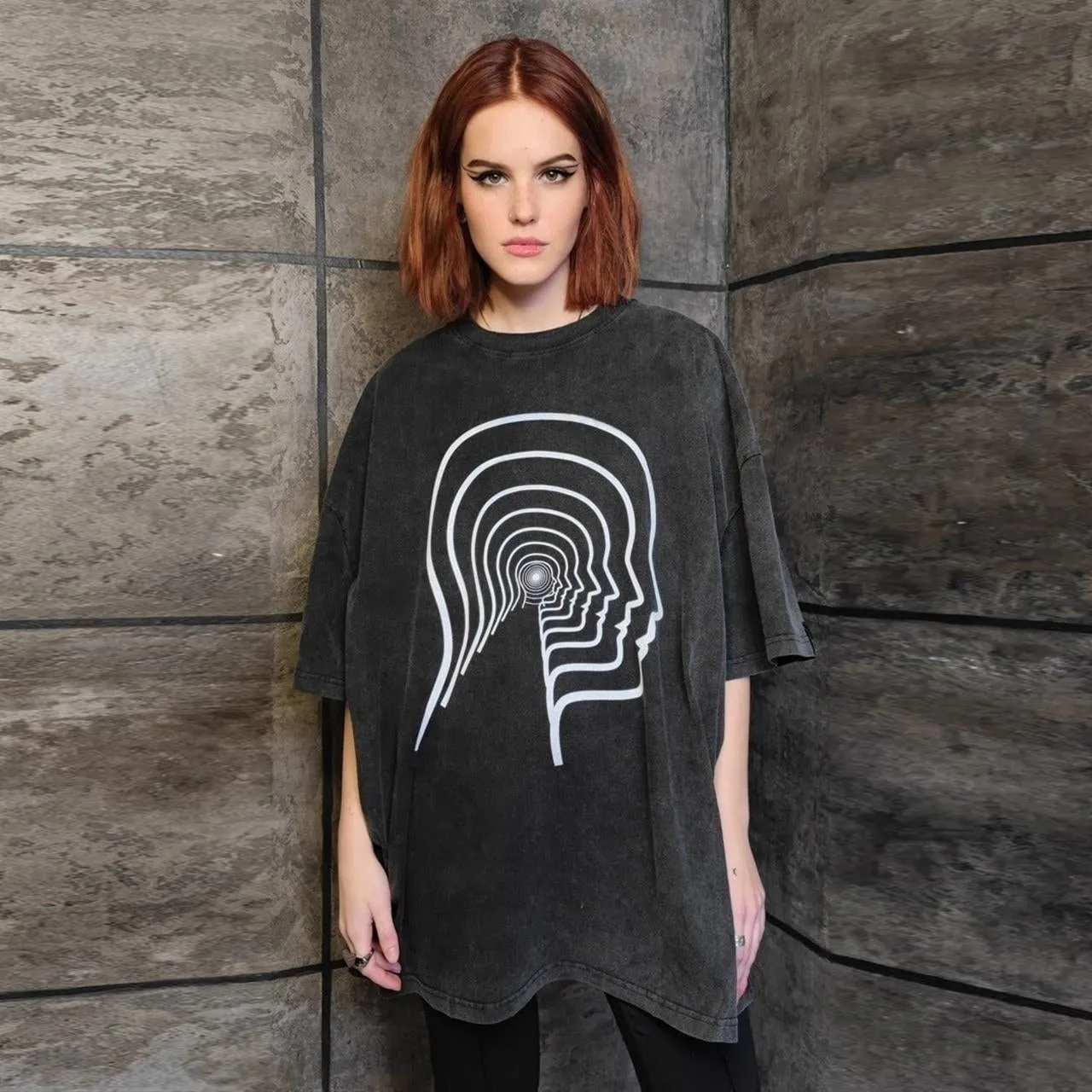 Middle finger t-shirt punk top vintage wash retro raver tee