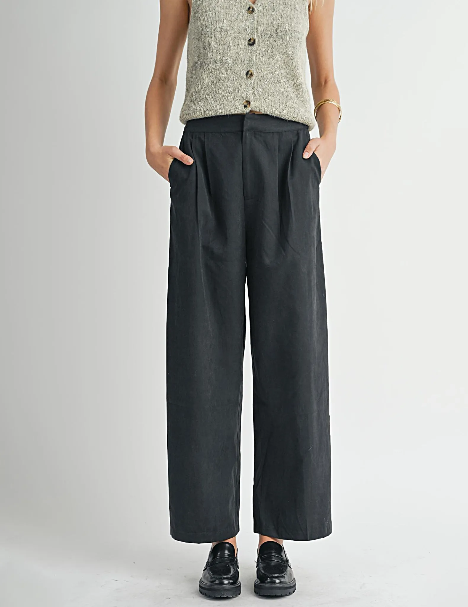 Olivia Black Pleated Trousers