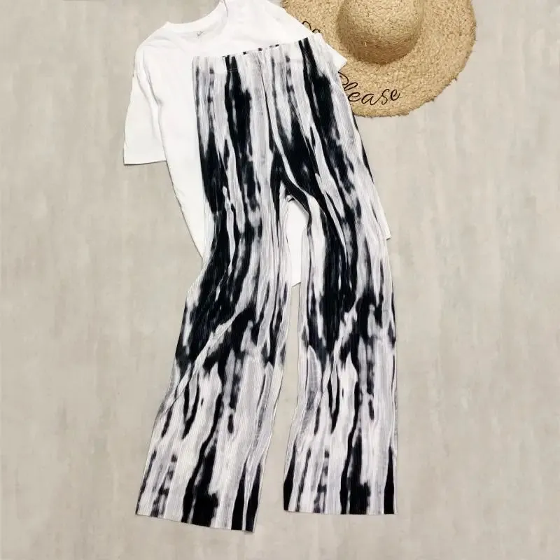 Paint Print Pleated Flare Pants
